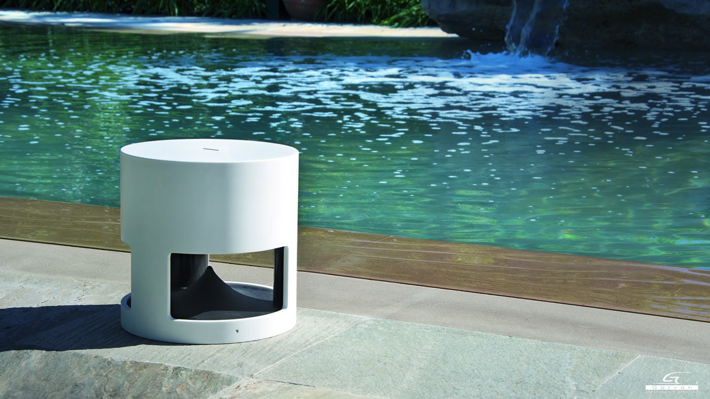 Altavoz de exterior con fuente